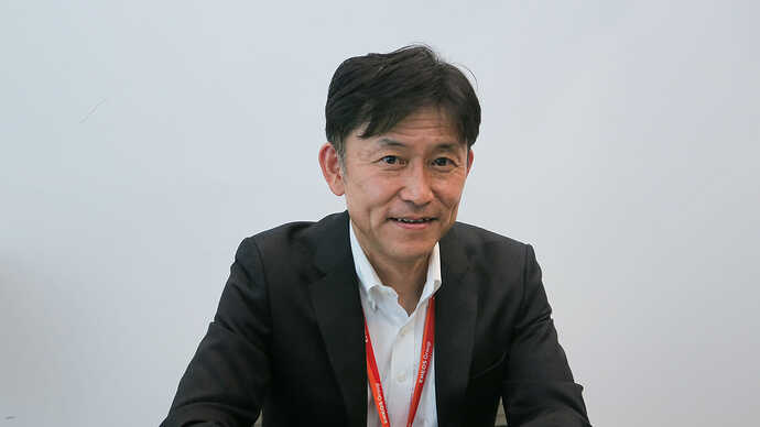 EV事業推進部の靏部長。