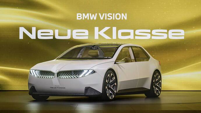 ノイエクラッセ（Neue Klasse = New class）。2023年にドイツ・ミュンヘンで開催されたIAA MOBILITY 2023でワールドプレミア。同年のジャパンモビリティーショー2023でも展示されました。