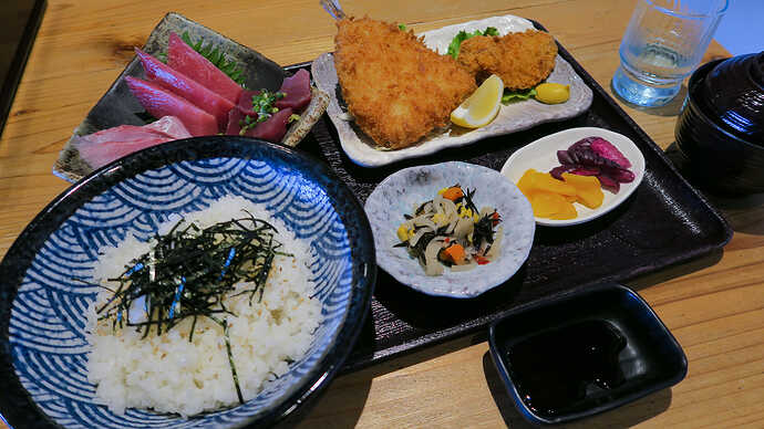 勝浦の人気店で2日目のランチをいただいて。