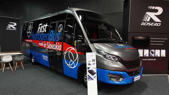 圧巻の現実「世界の最新EVバス図鑑」〜 busworld2023 レポート