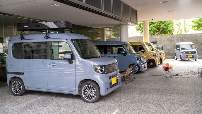 第1回に集まったN-VAN e:。