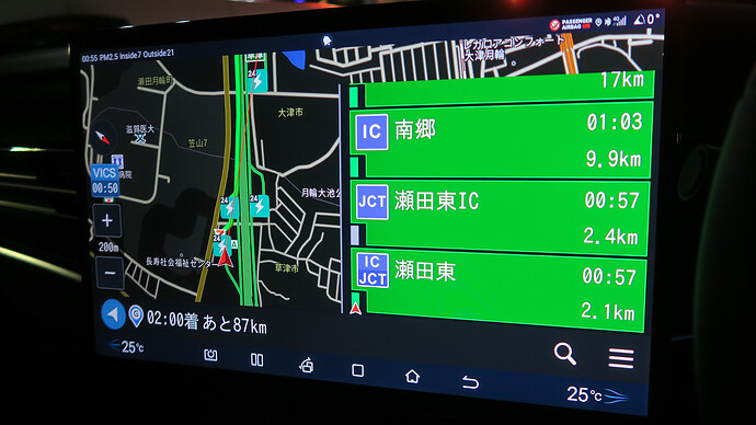 15.6インチの大画面であるがため、地図表示がやたらと大きく感じます。