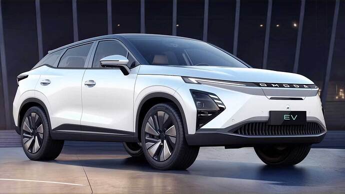 第3位は中国CheryのミッドサイズSUV「Omoda E5」。61kWhのLFPバッテリーを搭載して、欧州WLTCモードで430kmという航続距離を確保。欧州でも順次発売開始。特にリアデザインは日産アリアを彷彿とさせる？