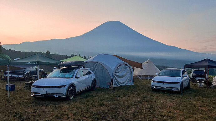 昨年のBEVキャン。夜明けに富士山を望むの図。