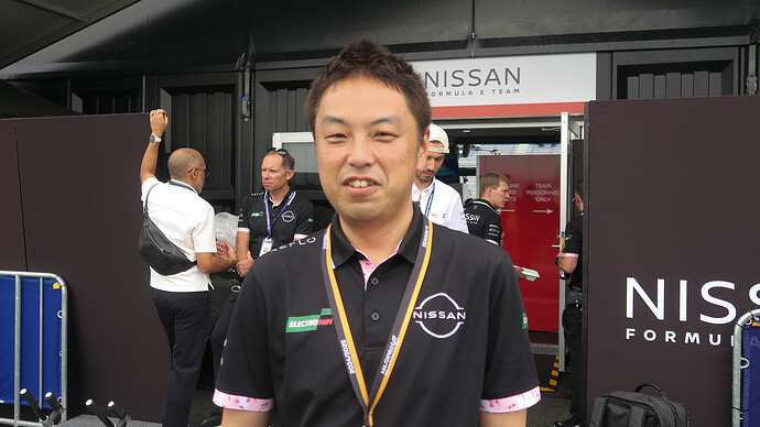 チーフパワートレインエンジニアの西川さん。