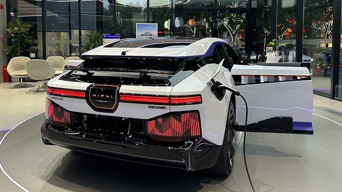 1000万円越えの高級EV