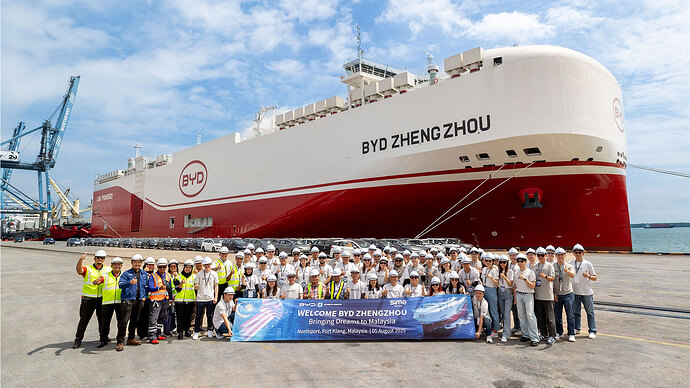 BYD自社専用の7隻目のRoRo船「ZHENG ZHOU」（BYDマレーシア公式サイトより引用）