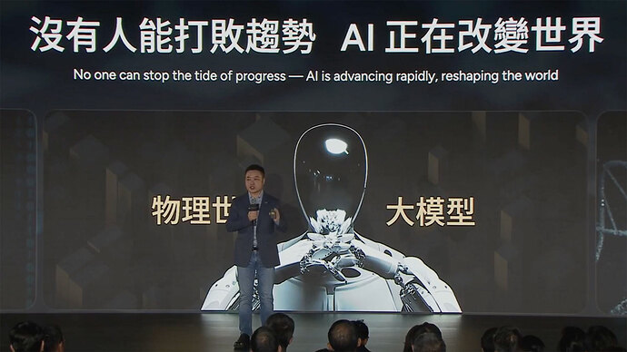 XPENGの人型ロボット「IRON」。