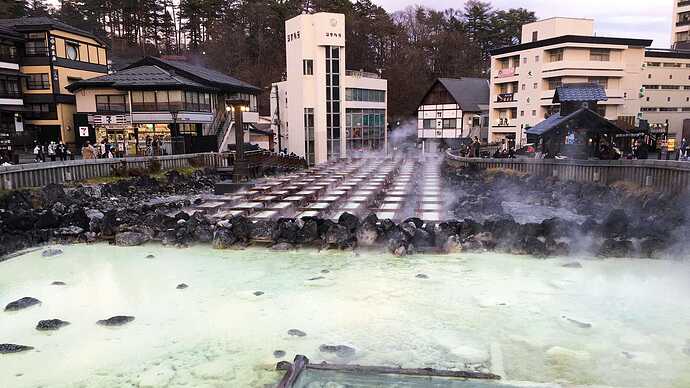草津温泉のシンボル、湯畑。