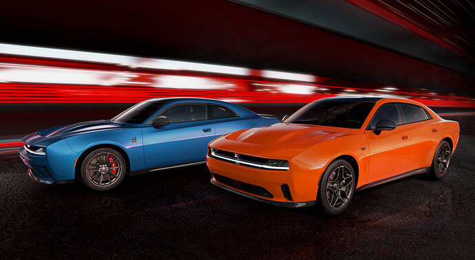Dodge Charger Daytona Scat PackとDodge Charger Daytona R/T（Stellantisより引用）