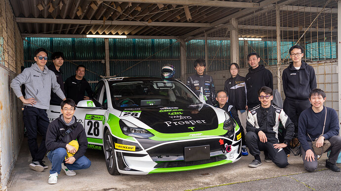 MKprojectのみなさん。左端が三井監督。