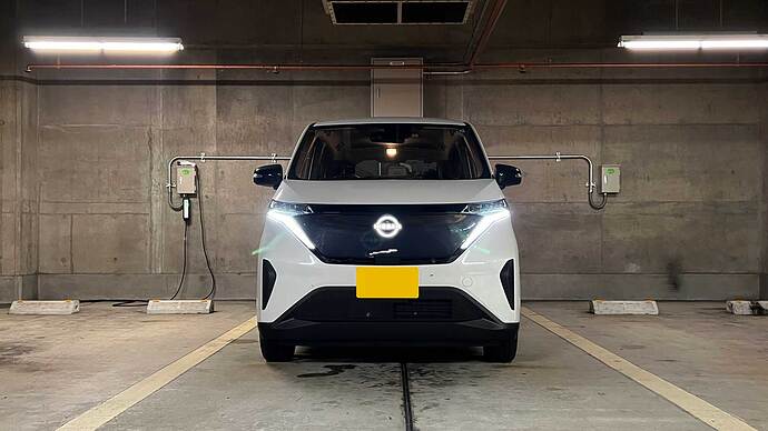 日産サクラ