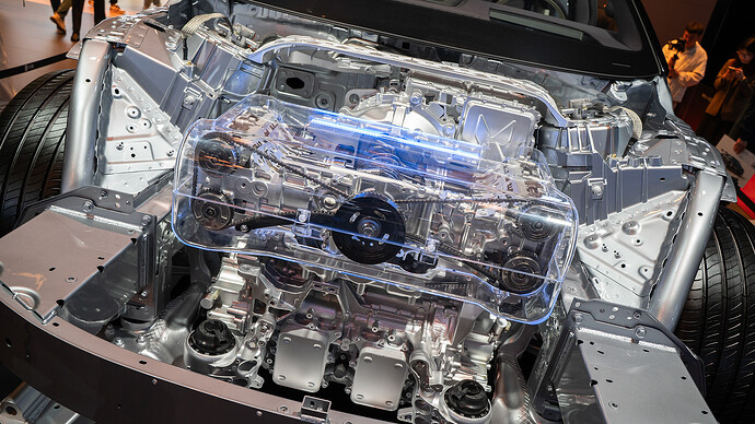 「仰望 U7 PHEV」に搭載されるBYD製水平対向エンジン。