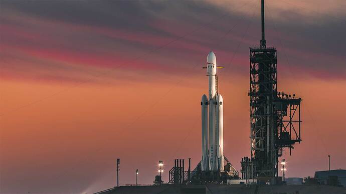 Kennedy Space Centerからの打ち上げに成功したFalcon Heavy （画像：SpaceX）。