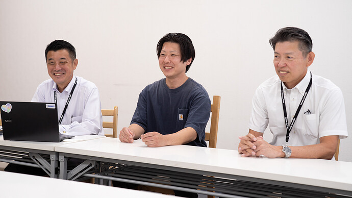 写真左から、笹川さん、鯨岡さん、小畑さん。