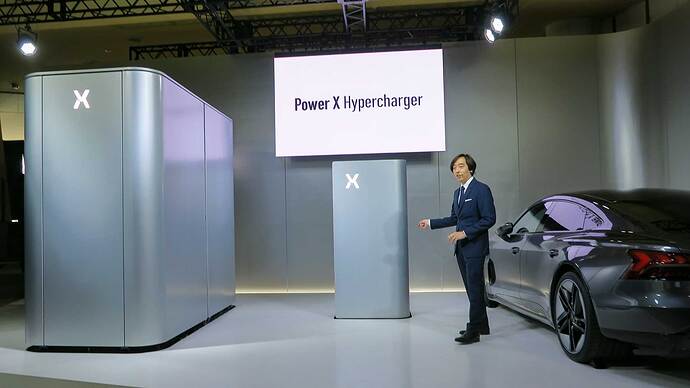 会場には実際に稼働可能な『PowerX チャージステーション』を設置。この場所がショールームとして活用されることになるそうです。