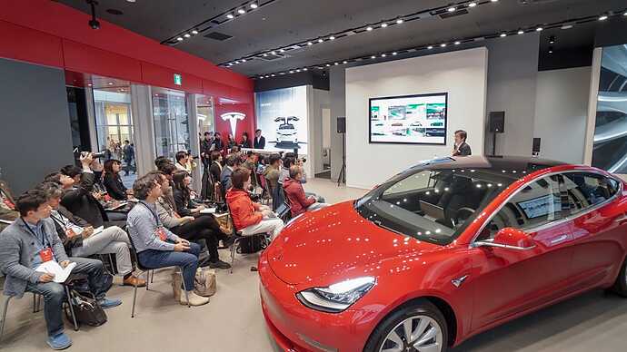 ラゾーナ川崎で行ったModel 3日本発表会（2019年）。