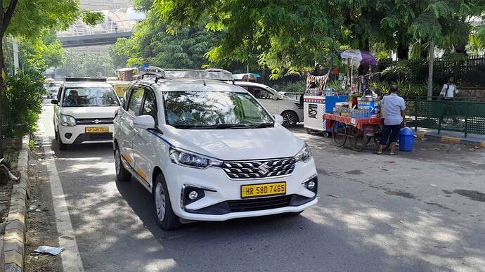 スズキが席巻する市場、体感的には街で見かける2台に1台がマルチスズキ車。（ニューデリーで撮影）