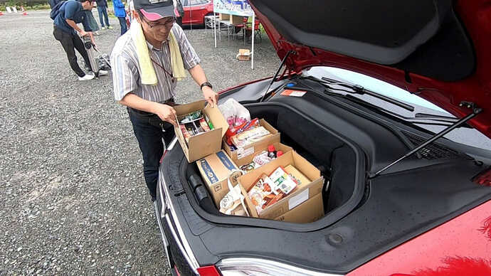 Participants brought everything from snacks to baby milk to basic items like rice, soy sauce, and tea.