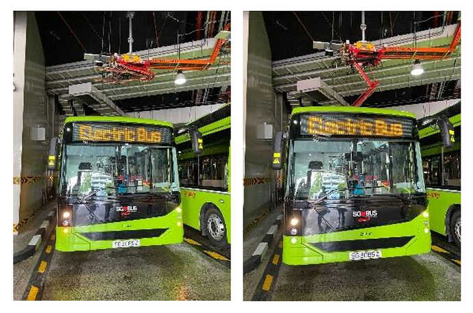 パンタグラフ機構対応の電気バス。パンタグラフはまだ上部の機械に格納されている状態（左）と、バスとの接続がなされた時の様子（右）。LTAから頂いた資料より転載。