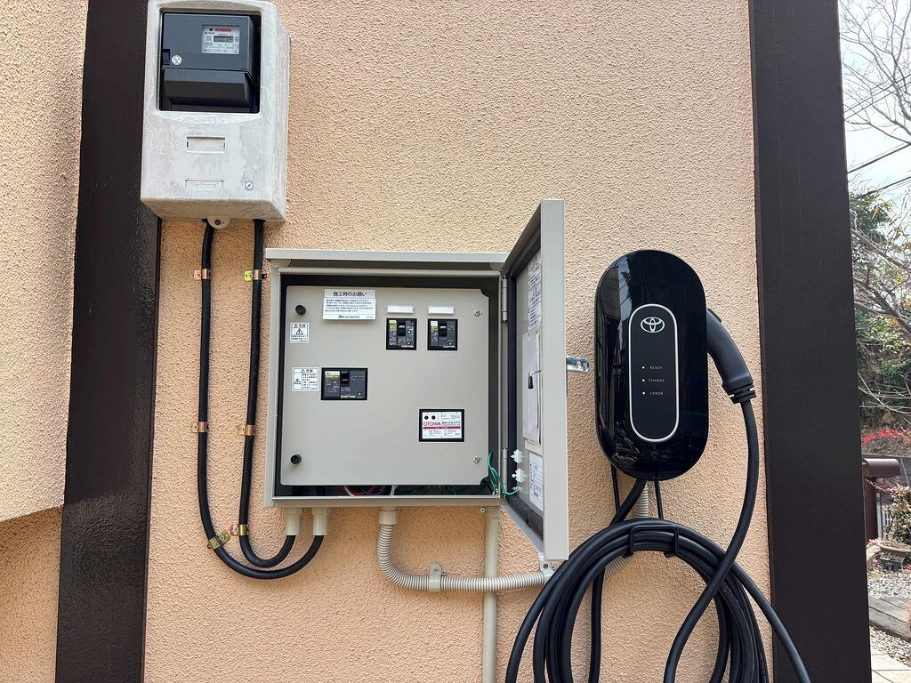 m*o様 トヨタ純正　6kw 充電器 トヨタ製6kW 充電設備を設置しました - 充電・バッテリー - EVsmart Park