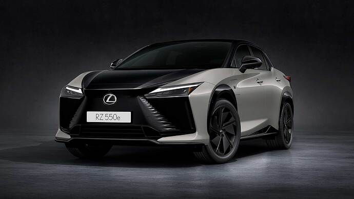 RZ550e F SPORT バッテリー容量76.96kWh 航続可能距離450kmRZ500e/350e バッテリー容量76.96kWh 航続可能距離500〜575km