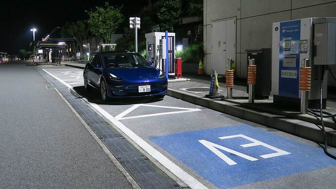 どうしてもノンストップで400kmは走りたい！ という方には、モデル3をオススメします。