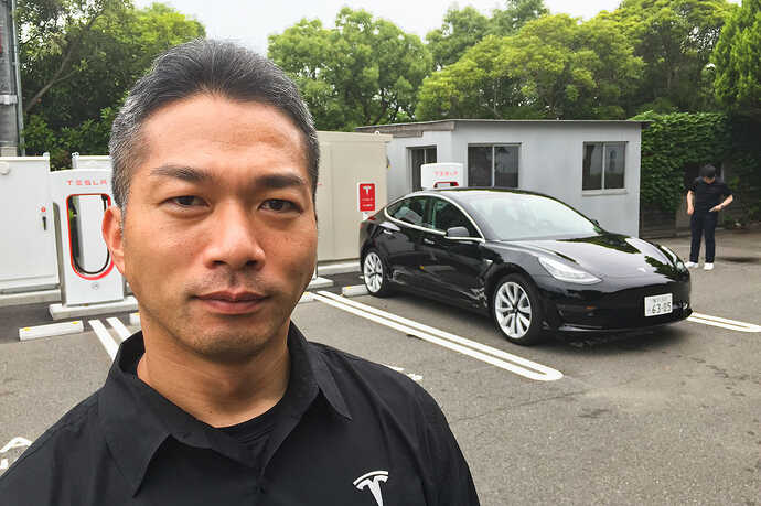 いろいろと説明していただいた秋本聡宏氏。