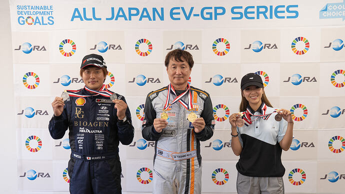 最終戦で年間総合王者が決定します。
