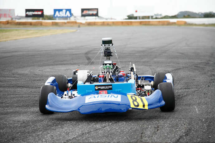 ベストタイムで完走した自動運転車『MM1号2019』。LiDERも搭載しています。