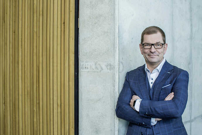 アウディCEOのMarkus Duesmann氏。画像はVW公式より。