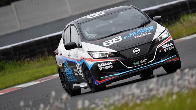 リーフe＋のレーサー鹿島選手は1分22秒387で７番グリッド。
