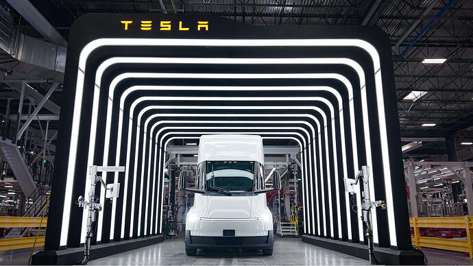 TESLA SEMIFACTORY-End of line.