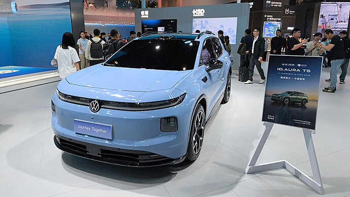 フォルクスワーゲンは中国向け専用車のプラットフォーム「CMP（チャイナ・メイン・プラットフォーム）」をベースとした新ブランド「ID.AURA」と、第一弾モデルの「T6」を発表した。