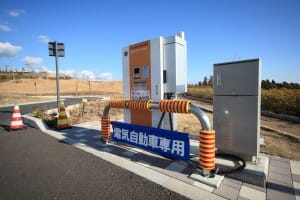 公共の充電スタンド