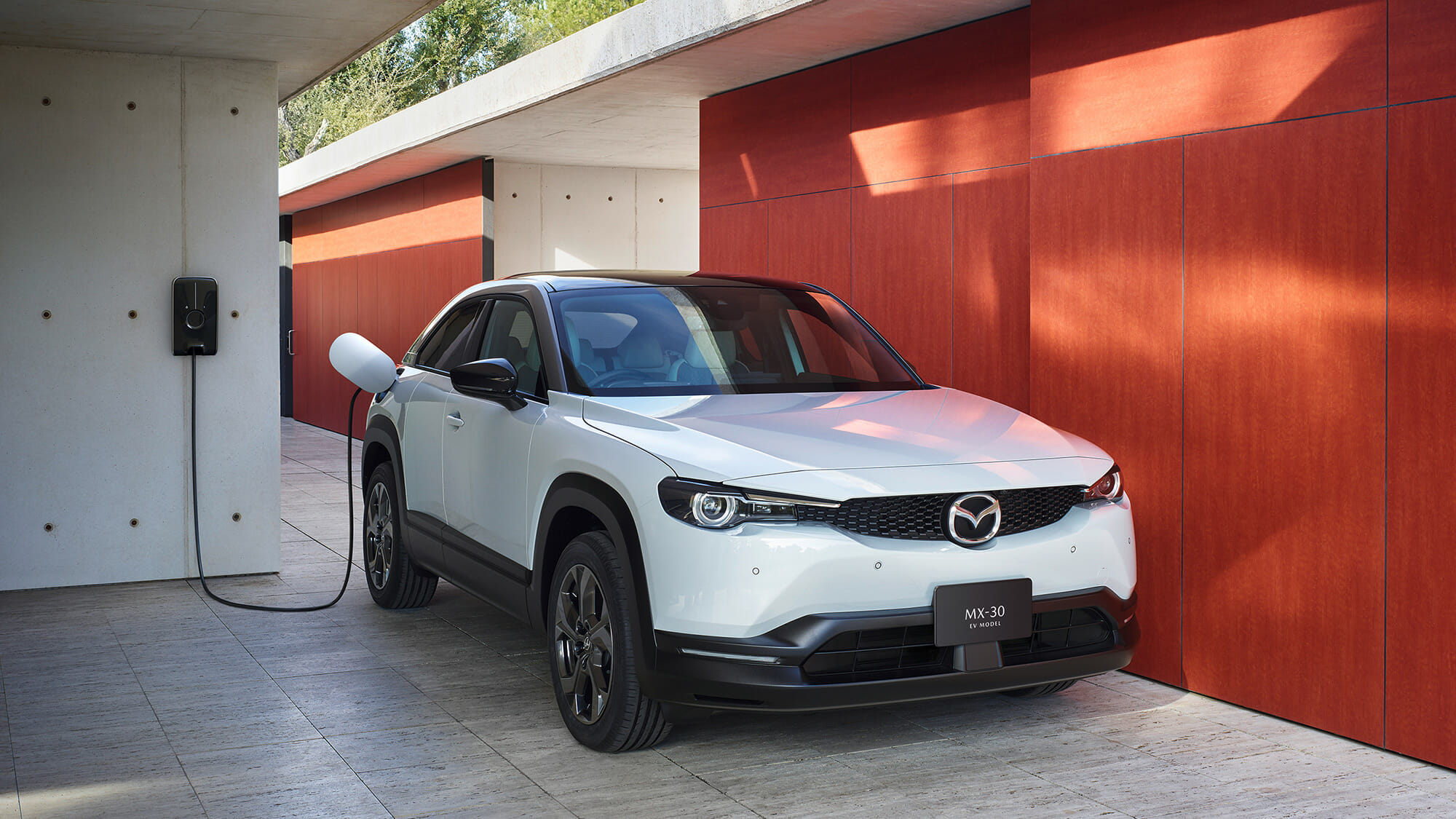 マツダが電気自動車『MAZDA MX-30 EV MODEL』を日本発売〜販売計画は