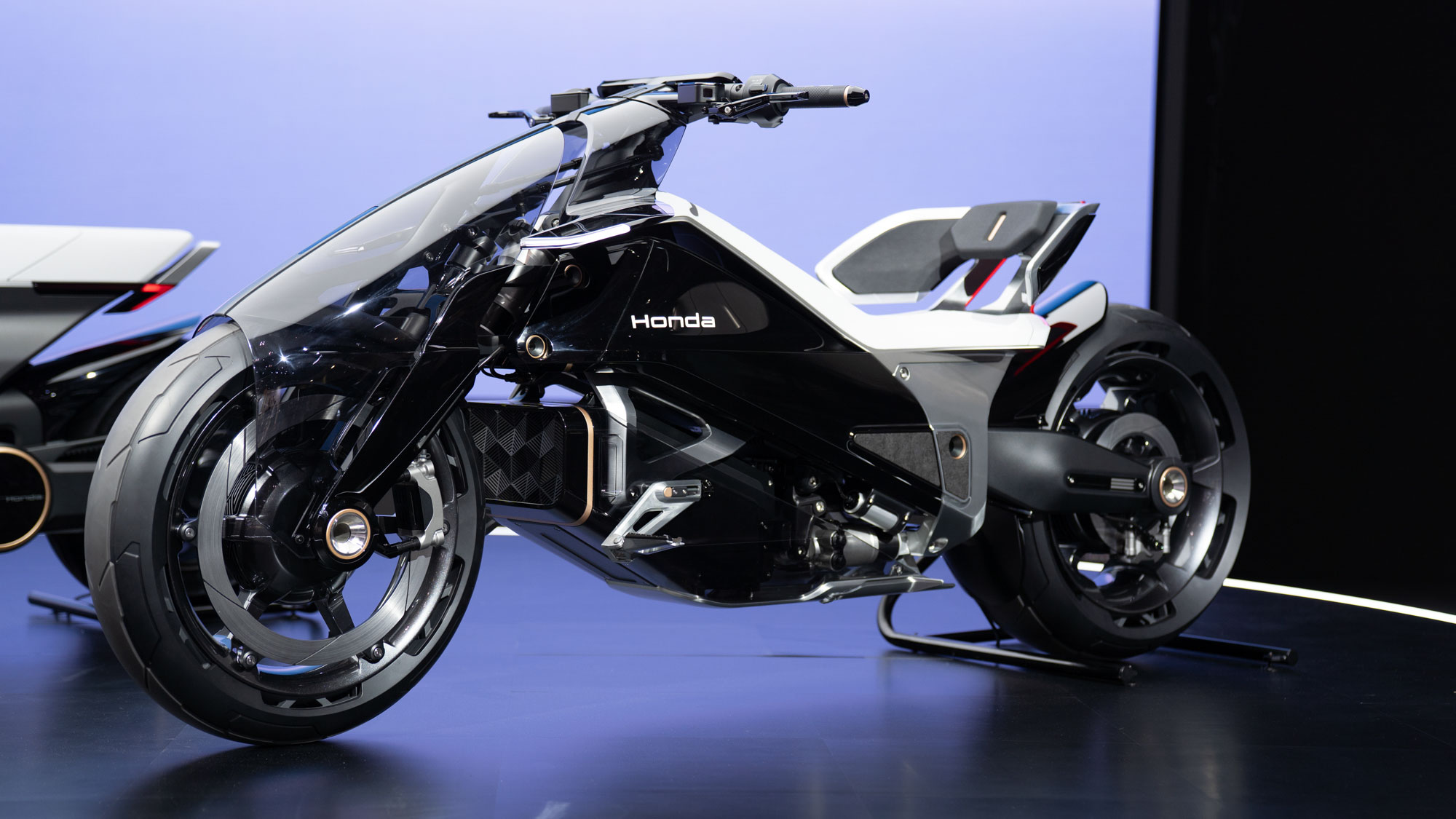 AKIRAじゃん！」と話題のコンセプトモデルから二輪ロボットまで【Japan