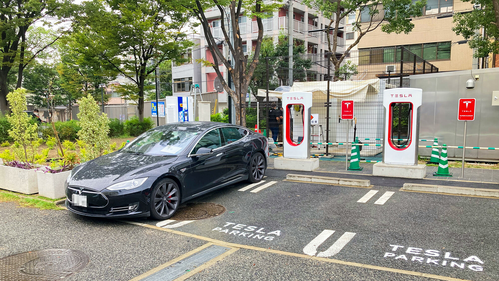 テスラ「スーパーチャージャー」開設が加速〜2021年だけで11カ所が