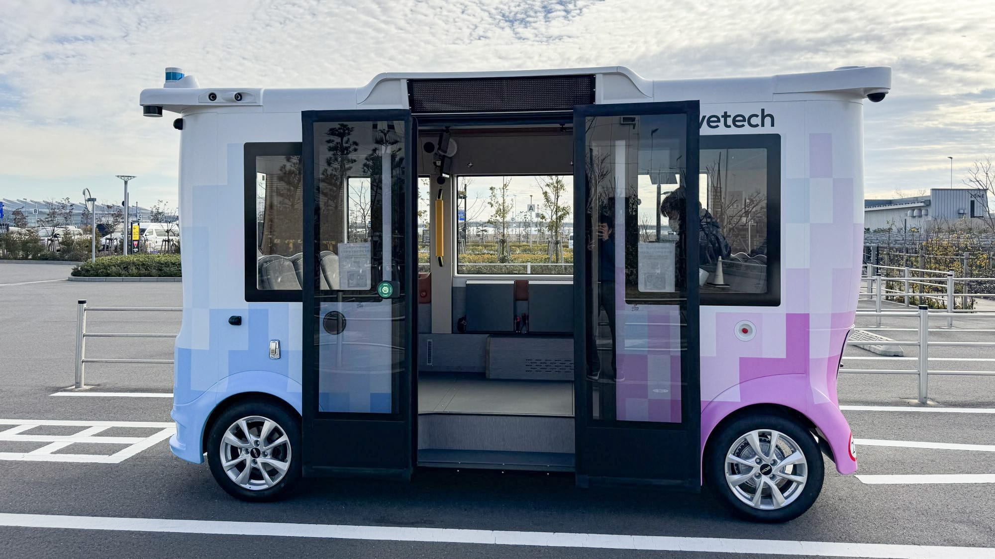 東京でも無料で自動運転EVバスに乗れる！ BOLDLYが羽田で新車種『MiCa