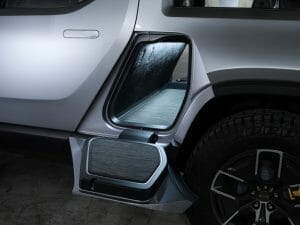 Rivian R1TのGear Tunnelと名付けられた有蓋荷室。Rivianの公式サイトより転載。