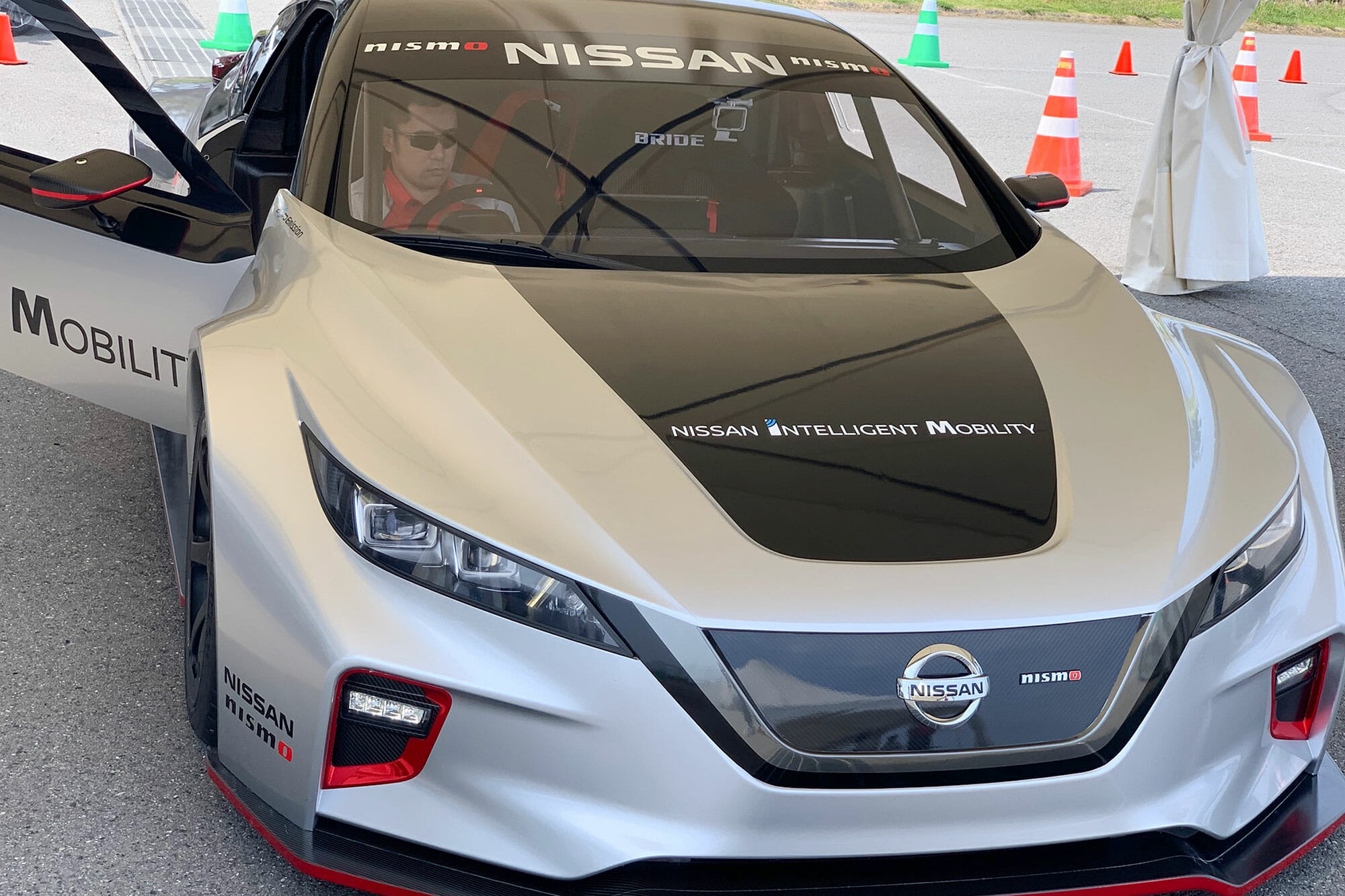新型 Nissan Leaf Nismo Rc ニッサン リーフ ニスモ Rc に乗ってみた 吉田由美 Evsmartブログ