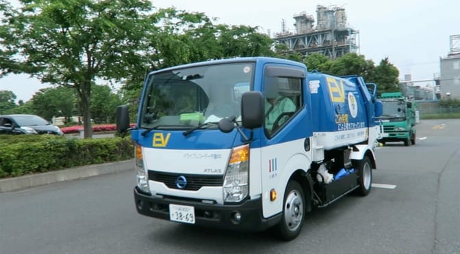 川崎市で活躍するEVゴミ収集車のバッテリー交換シーンを見てみたい！
