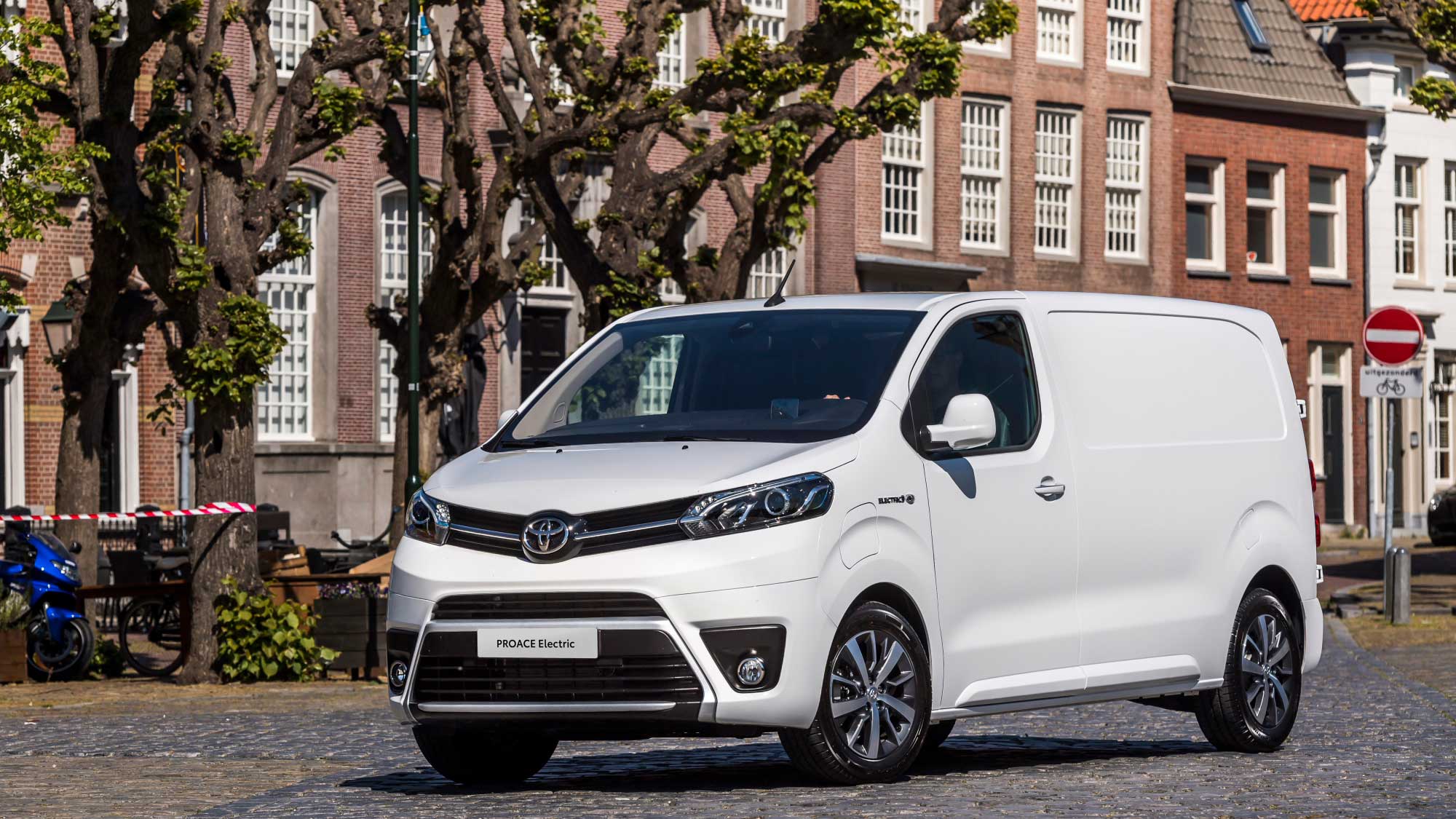 トヨタが欧州で商用電気自動車 プロエース エレクトリック の予約受付を開始 Evsmartブログ