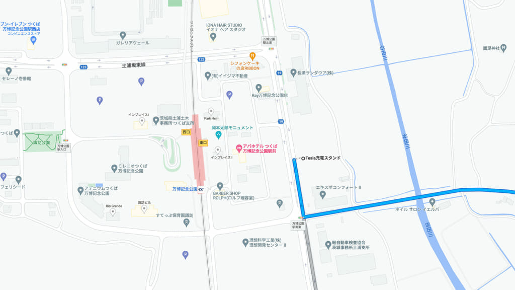 Japanese Tesla supercharger gets stylish solarpowered carport EVsmartブログ