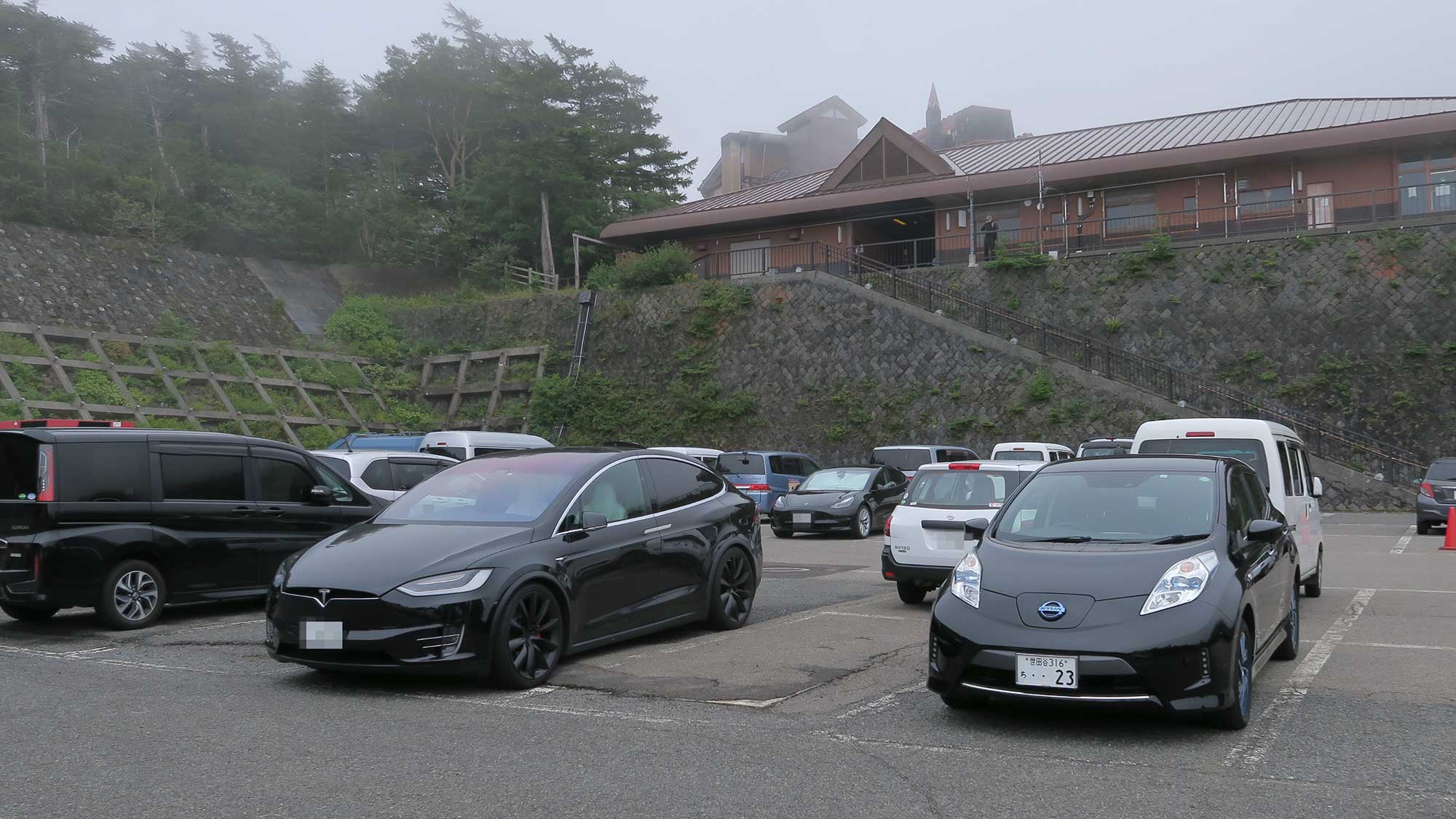 EVの大きな魅力「回生ブレーキ」の威力を検証〜富士山五合目から下った