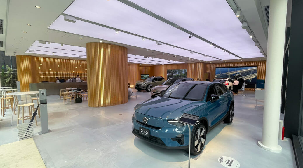 ボルボがEV専用ブランドスペース「Volvo Studio Tokyo」を開設〜セールスなしで試乗や充電体験もOK