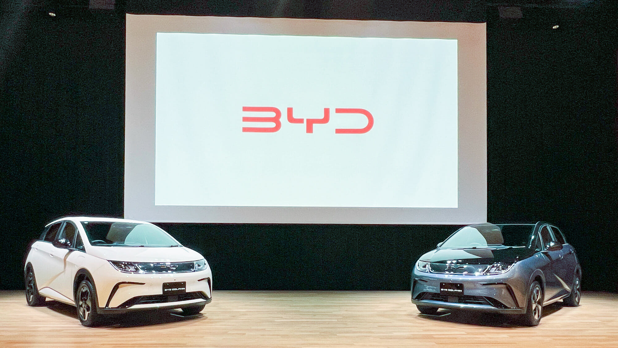 BYD『ドルフィン』価格は44.9kWhで363万円／「コンパクトEVの決定版