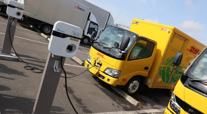 成田空港が貨物地区にEV用普通充電器を設置〜6kW充電で業務に問題はなし
