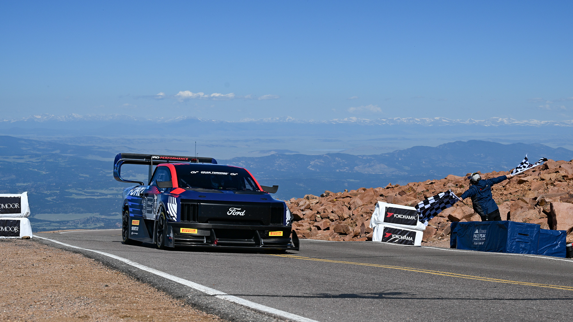 パイクスピーク2024決勝／電気自動車のフォードF150スーパートラックが総合優勝