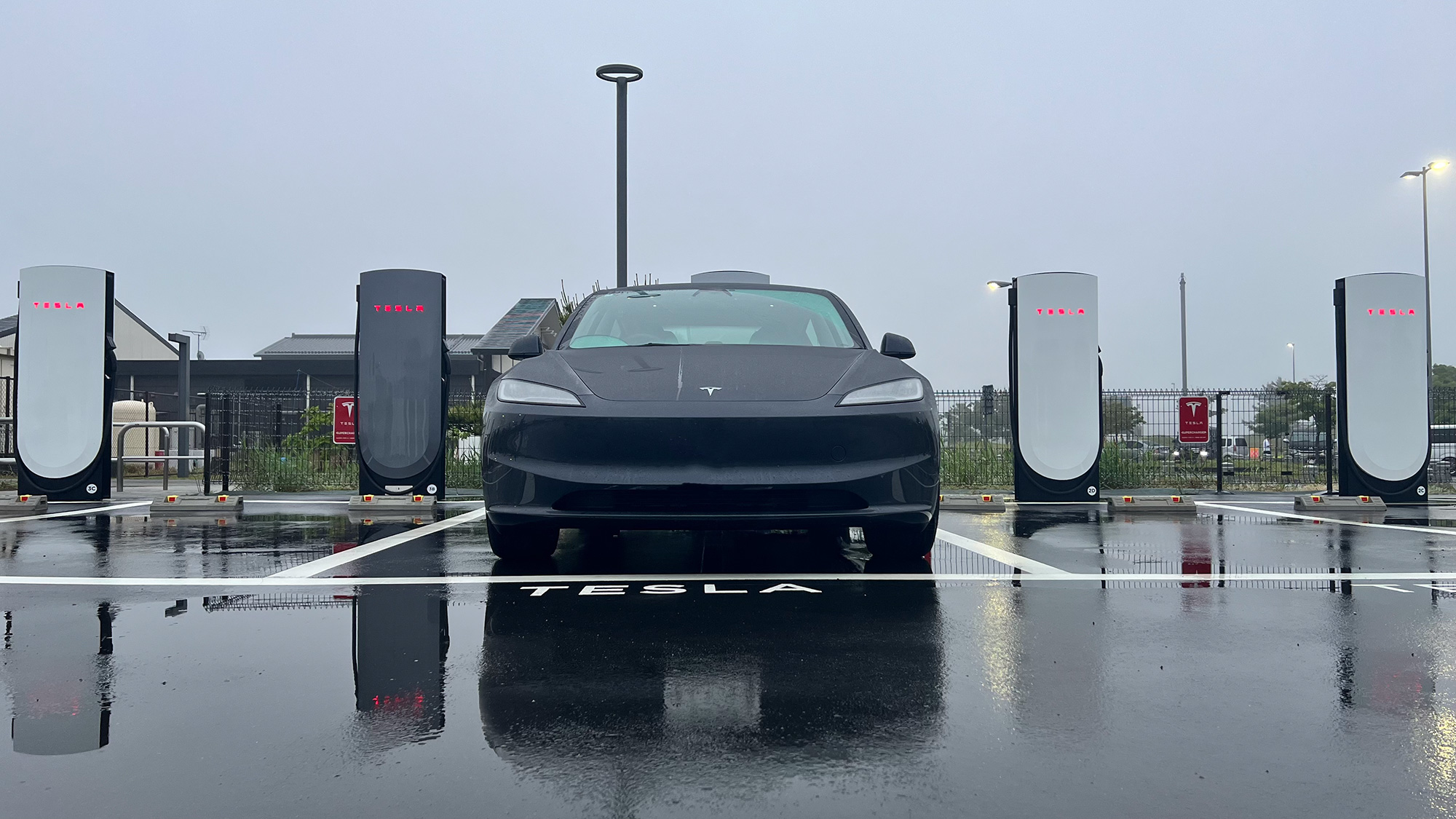EV経路充電器の理想的な配置とは？／テスラ最安「モデル3 RWD」で東北地方一周1700km弾丸遠征レポート【後編】